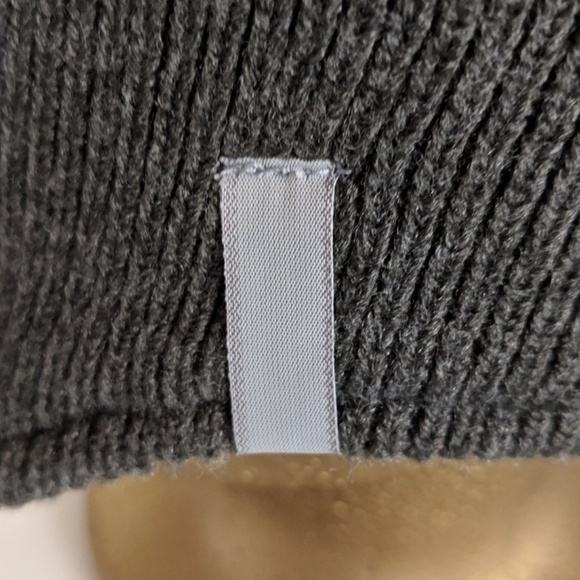 Carhartt Beanie Winter Cap Ear Flaps Hat Gray Knit - Picture 4 of 8